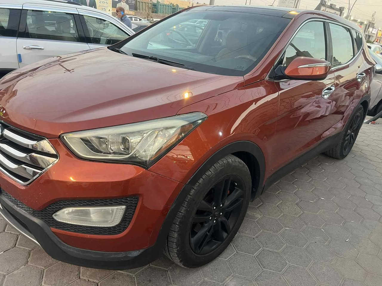 السلام وعليكم 
للبيع سيارة سنتافي تيربو  
موديل 2013 امريكي  
ماشية  131 الف ميل 
السيارة مكفولة 
السيارة رقم بغداد
السيارة فول جديدة كلش
مابيها ولا قطعه صبغ فقط تلحيضات بسيطه بانوراما بصمة تشغيل وأبواب بردات بلادي 6سلندر 7راكب تدفئة وتبريد كشنات اماميه كهرباء وبعد بيها هواي مواصفات 
الاتصال 
0780 771 8961
اكو صور من جانت ب امريكا
