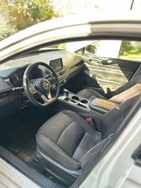 نيسان التما موديل 2020 موصفات  عاديه بصمه تشغيل عن بعد  كراسي كهرباء  ...