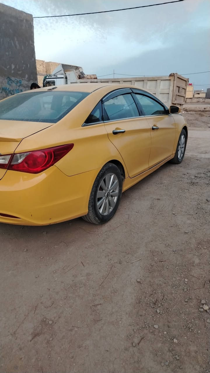 السلام عليكم سوناتا ٢٠١١ رقم انكليزي واسط مكينه 2400 سنويه جديده لغاية 2030 محرك كير تخم تاير هيئة وغرامات مصفره تحكم ستيرن سياره جاهزه للاستفسار الاتصال على الرقم ***********
