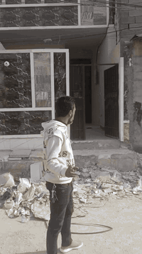 السلام عليكم
مساحه ١٠٠متر بشارع المدرسه وبصف المستوصف بيت موقع يحتوي على كافه خدمات سعر مناسب بناء جديد للاستفسار مراجعه دلاليه المصطفى او الاتصال *********** سيد دحام 
***********حسين الغريباوي
