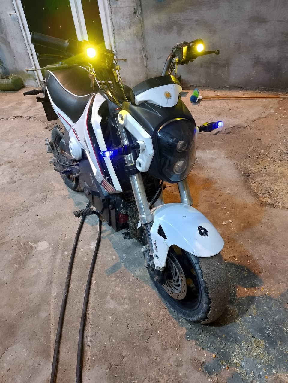 دراجه بطح شحن البيع مكاني البصرة دراجه اي نقص مابيها الشحنه الوحده 80كيلو سعر 950 شلعته حلوه او بطناش بيه رقمي وتساب ***********
