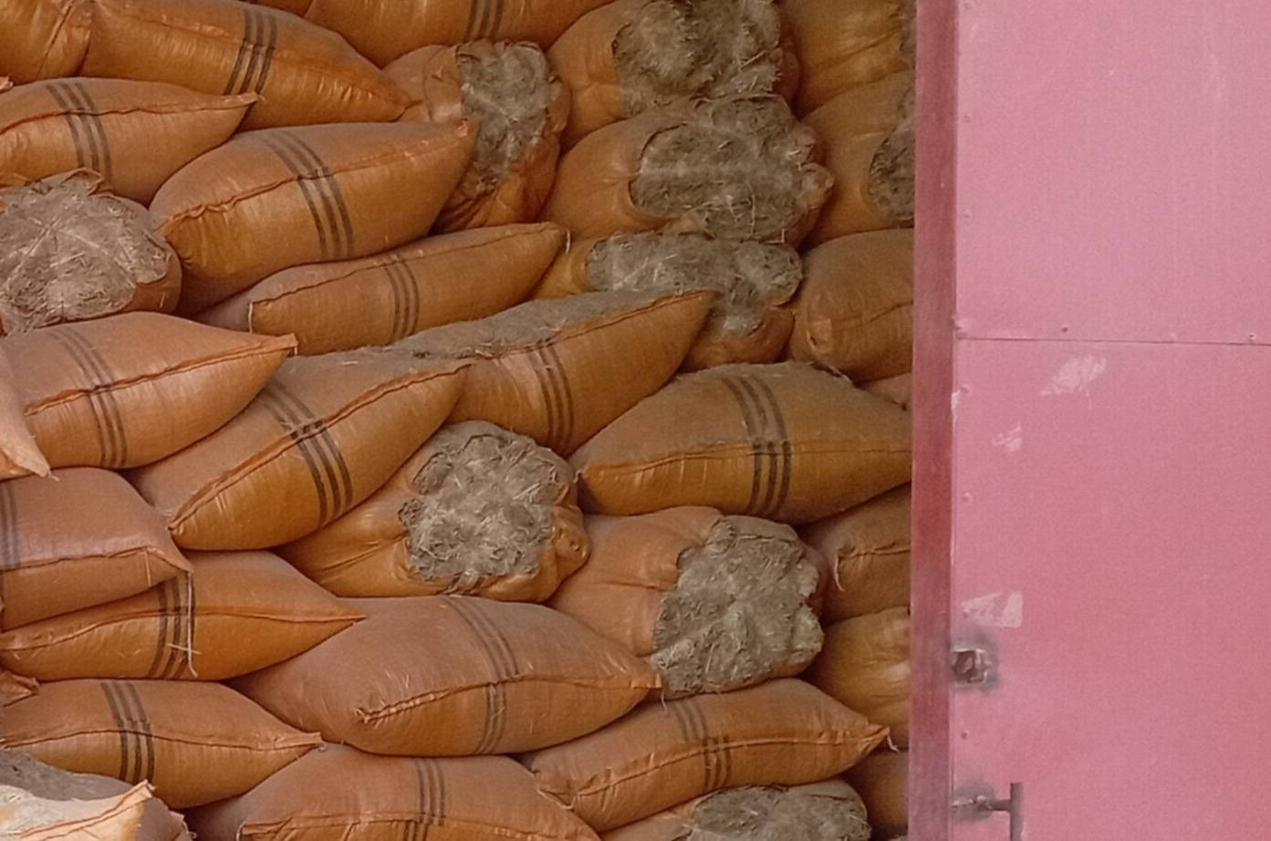 تبن للبيع درجه اولئ الحجم الكبير طول ١٢٥ العرض ٩٠ المكان ناصريه سوك الشيوخ
سعر الشليف ٦٥٠٠
***********
