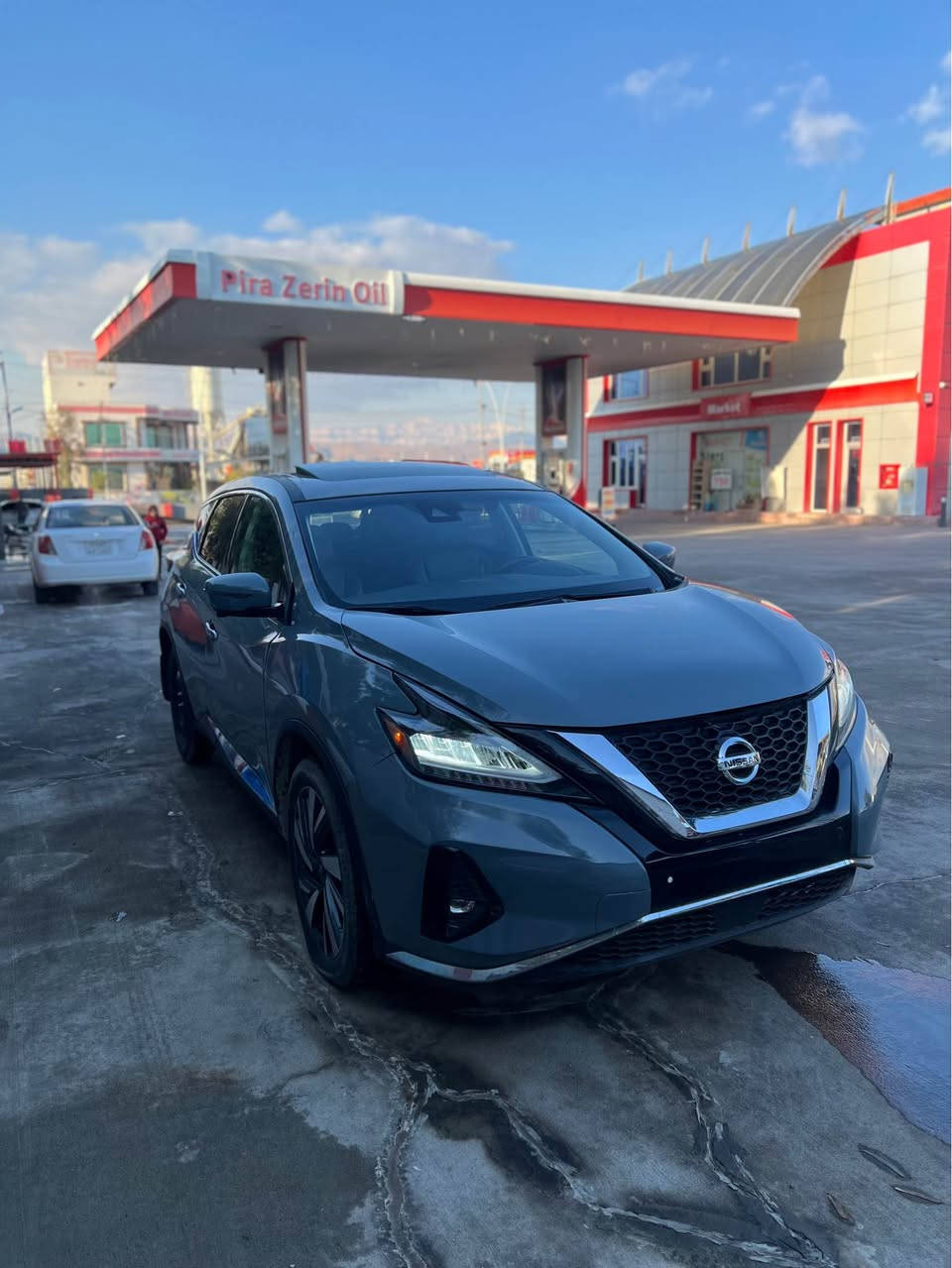 نيسان مورانو 2023 
V6
مواصفات SL
فول فول مواصفات 
كشنات تدفيه وتبريد
كشن خزن
شاشة كبيرة
بانوراما 
كشنات كهربائي
5كاميرات
كشنات جلد
سيارة بوند وشبر من جاملغ صبغ بدون دواخل وايرباك
سيارة بدون رقم تترقم شمالي
سعر175$ومجال
*********** زاخو, دهوك
