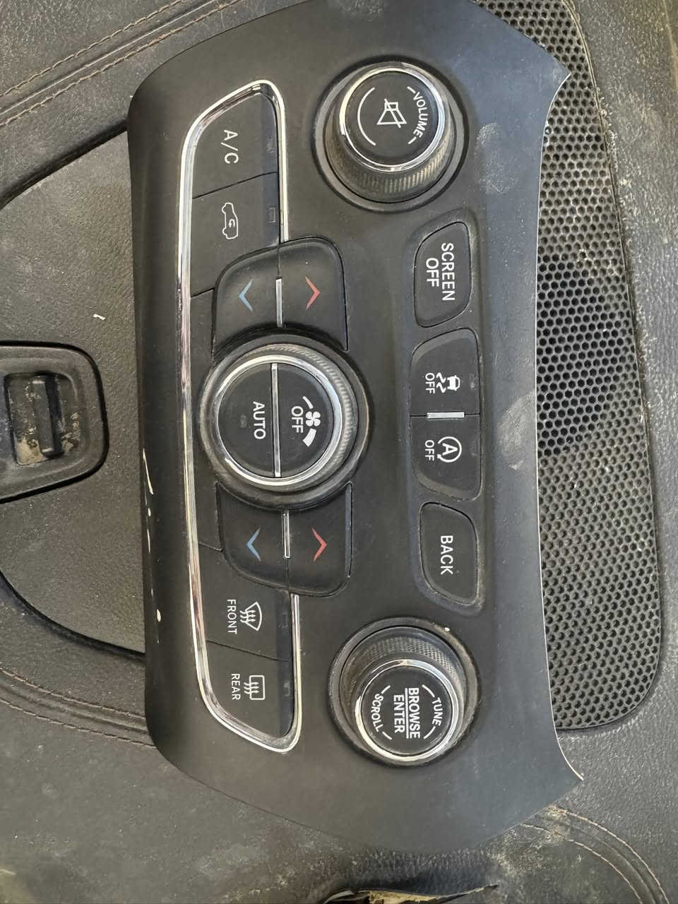 من رخصة الادمن المحترم
يتوفر قطع غيار جيب بزون جميع الموديلات 
بغداد حي صناعي البياع محلات المرتضئ 
*********** 
يتوفر توصيل لجميع محافظات العراق
