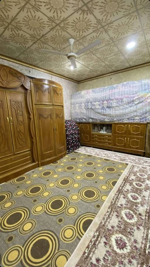 السلام عليكم ورحمه الله
بيت للبيع وقف شيعي المساحه 110متر بناء جديد قبل اربع سنوات سقف كونكريت ارضيه سيراميك 

ديوانيه ٥في ٤ 

هول ٨في ٤ 

غرفه نوم ٦في ٤

مطبخ ٤في٤

صحيات خارجيه معزولات

غرفه طابق ثاني قيد الانشاء 

العنوان بصره شارع الوفود تقاطع دويد جانب مدارس الأوحد الاهليه. منطقه مرتبه وهدوء وجيران كلهم طيبين 

السعر 98 مليون وقابل للتفاوض 

*********** .بي واتساب
