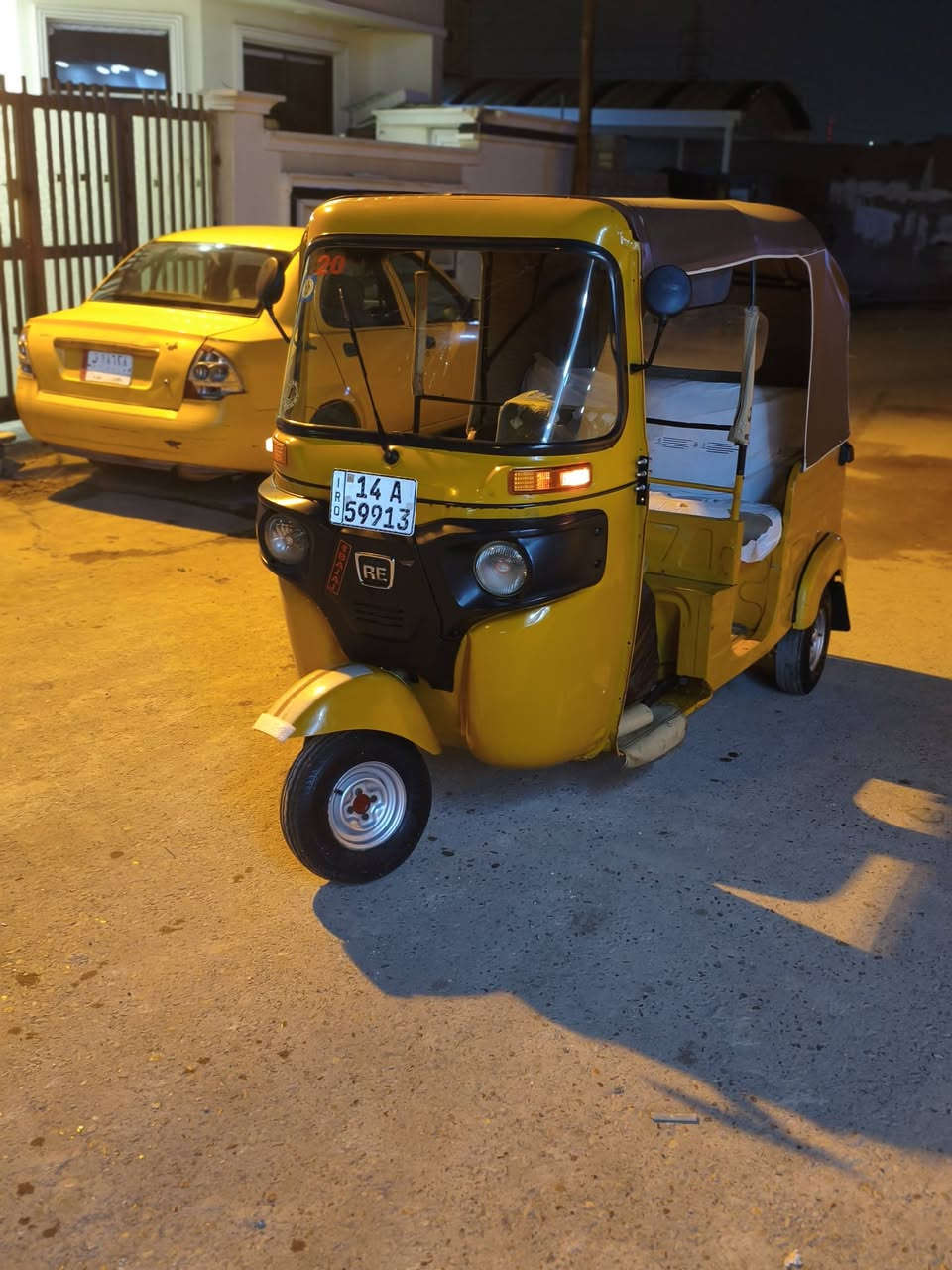 سلام عليكم تكاتك للبيع عشرين رقم وسنويه بسمي رقم بصره تحويل وين مجان مكاني بغداد  الدورة حي دجله سعر
ملايين 6000ونص
***********
