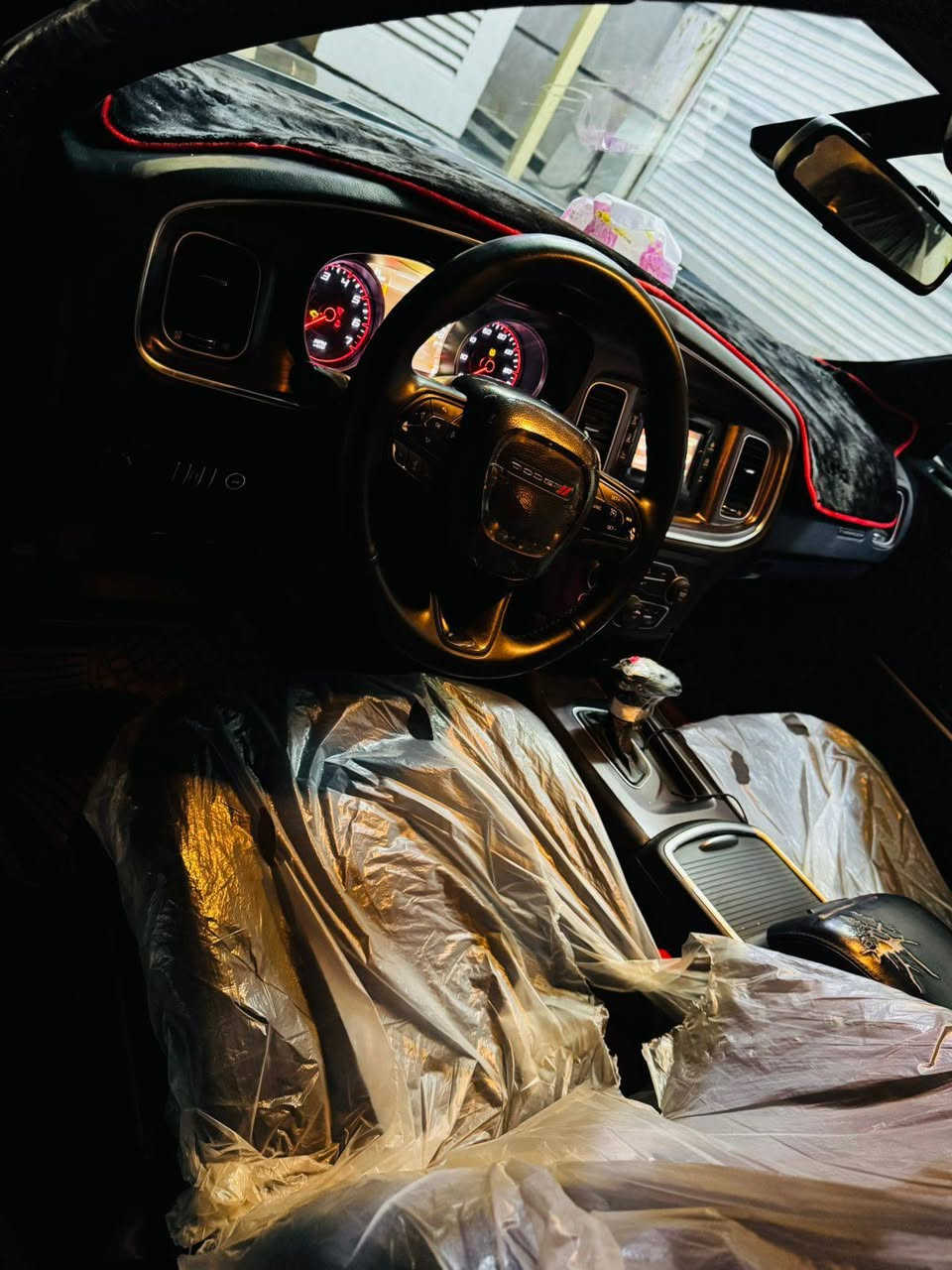 جارجر موديل 17 متومه وجهازه من كلشي مكان ميسان سعر 75قفل سياره جديده مكلف بنشر هذا  ***********
