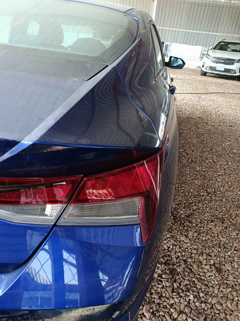 السلام عليكم متوفر النترا موديل 2023 وارد امريكي السياره الجديده ما ماشيه ماشيه 15,000 السياره  زيرو ما ابيها حادث مجرد طخه بالباب السعر 165 وبيها مجال العنوان بابل ناحيه الشوملي للاستفسار رقم الهاتف***********
