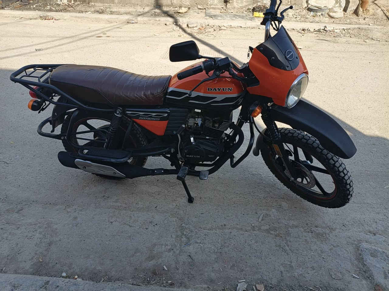 دايوان مديل2023 طالعه بل2024 رقم وسنوي بغداد تحويل ماشيه 10الف  دراجه خير من الله ماناقصه شي للبيع السعر مليونيين 2450 وبيه مجال بصيط مكاني شعب حي البساتين***********
