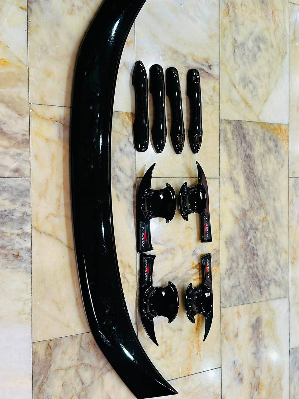 ‏أرضيات سيارة كورلا حوضيات كامل مع الصندوق
وياهم كفر يدة باب +طاسة باب +سبايدر خلفي مال Sبلاك اصلي سعرهم ب60ألف الف كلهم بس أرضيات مآخذهم ب80كلش نظاف بعدهم جديد 
عنوان بغداد الكراخ تقاطع درويش 
***********

