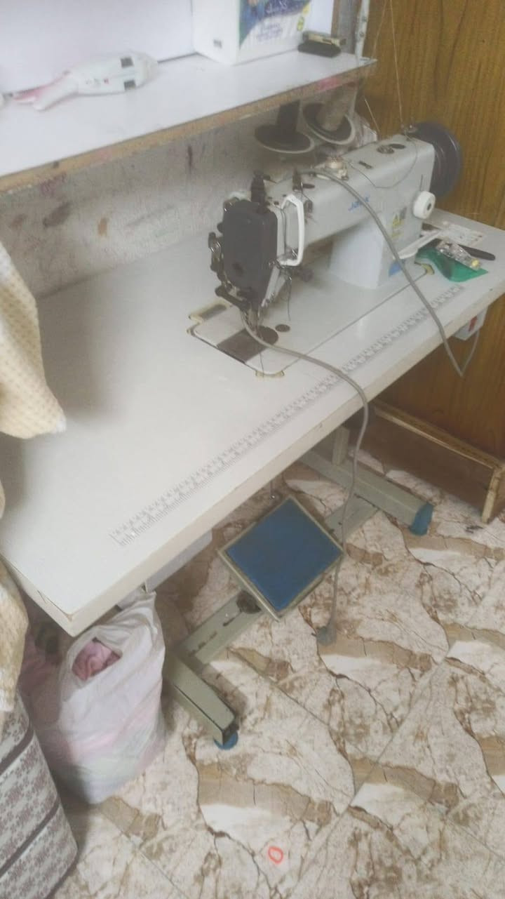 السلام عليكم مكاين صناعي جلد اثنين وحده جديده وحده مستعمله عنوان بغداد ***********
