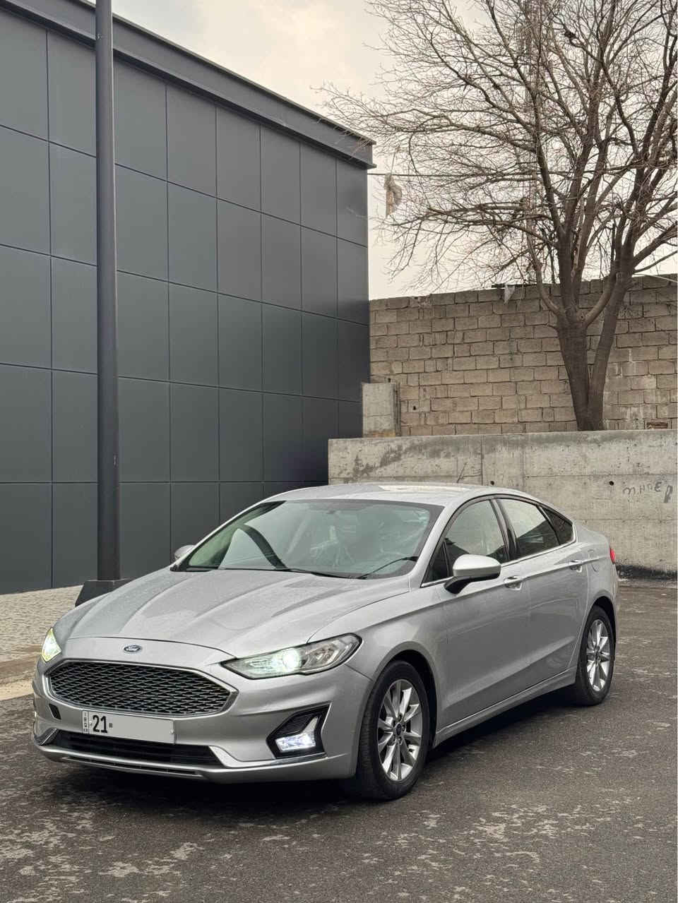 Ford Fusion 2017  SE – 2.5L

فۆرد فیوشن ٢٠١٧ مواسەفات SE – مەکینە 2.5L بێ تۆربۆ، بێ دەبڵ ئەکسل

ماشاءالله نموونەیە لە تازەی و جوانی، هەیکەلی وەک بیلادی خۆی ماوەتەوە

⸻

🔹 مواسەفات (SE)
 •سێ شاشە
 •بەسمە (Start Button)
 •ڕاداری خەتی جادە
 •تەحدید سورعە (Cruise Control)
 •گێڕ ماوس
 •کۆدی دەرگا
 •کارپلەی Android & iOS
 •چوار جام ئۆتۆ
 •ئاوینە کارەبای
 •دەبڵ گێڕ
 •➕ زۆر مواسەفاتی تر…

⸻

 •گێڕ و مەکینە و تەبرید و کارەبایات بە شەرت
 •گێڕ و مەکینە نەکراوەتەوە بە شەرت
 •کامل سێرڤس کراوە (ڕۆن و هایدرۆلیکی تازەیە )
 •چوار تایەی تازە لە ژێرە

⸻

 •چەملغی دوای سایەق بۆیاخە(بێ ناوگرتن، بێ ئێرباگ)
 •دوو پارچەی پەمپەی ئەمریکایە (بێ ناوگرتن، بێ ئێرباگ)
 •پێش و پشت کەپسە
 •پێشی کامل کراوە بە تیتانیۆمی بیلادی

⸻

 •ڕەقەم و سەنەوی تازە تا ٢٠٢٩
 •تەحویل و غرامە بە شەرت
 •ناونیشان: سلێمانی

📞 پەیوەندی: 
*********** 
*********** السليمانية, العراق
