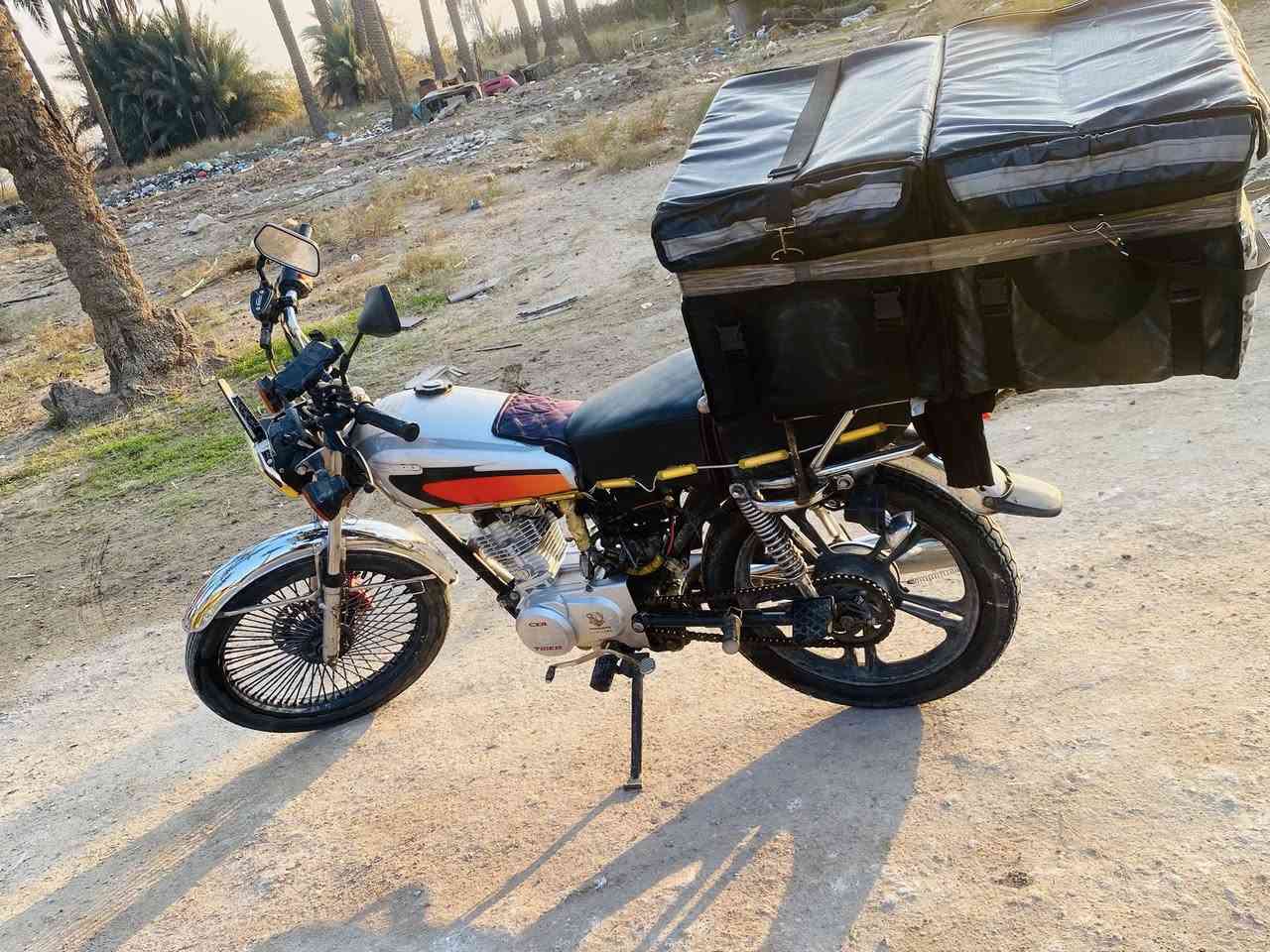 سلام عليكم دراجه تايكر للبيع موديل ٢٢دراجه تخبل شغل وتطلع للشغل صناديك وياه دراجه كامله كهربائيات شغاله نشره عل طول الدراجه دبل اشاير كولشي شغال دراجه نص هندر تشتغل مابيه أي نقص سعر ٤٠٠مكاني بغداد الدوره هاتف ***********
