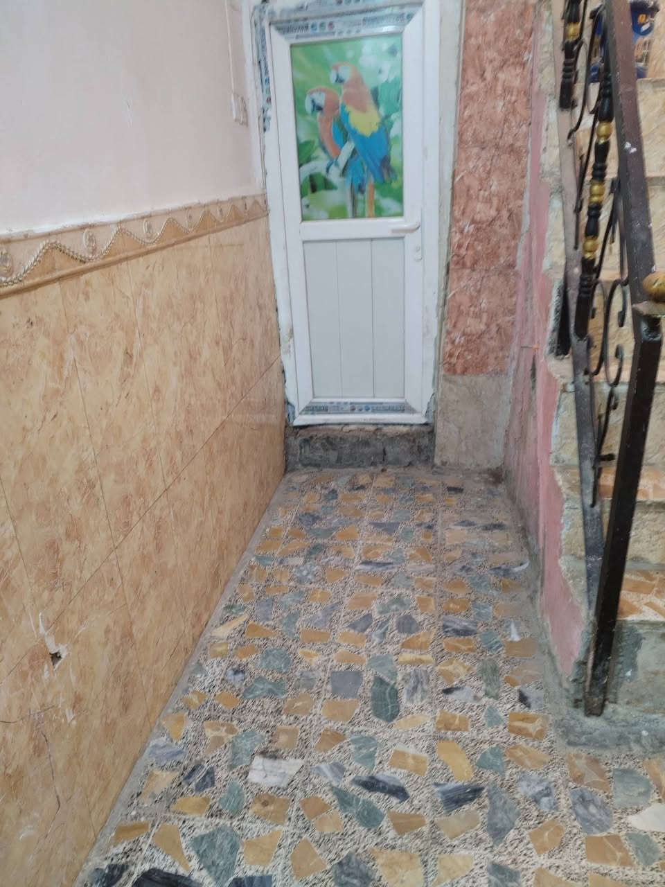 اللهم صل على محمد وآل محمد نصف بيت خلفي من ركن وليس دولان في حي الانصار للإيجار شارع متوسطة الاحرار يوجد خزان ماء ماطور خط مولده للإستفسار الاتصال *********** متوفر واتساب
