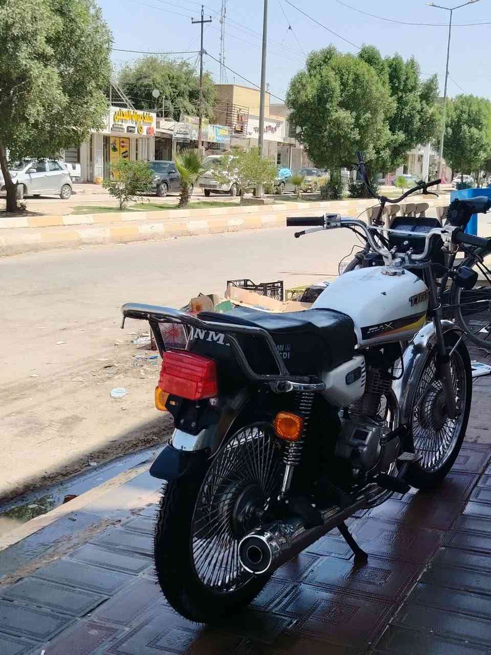 #اسلام_عليكم_دراجه_كلك_كلك_البيع
مكينه مفتوحه جان بيها صوت وسويته بعدهي م مفيلس
كهربائيات كلها شغاله عوزها بس دبلات خلفي سعر315وبيها مجال 💕


**إذا كنت صاحب هذا الإعلان وتريد حذفه لأي سبب، رجاءا أرسل رسالة إلى الدعم الفني**