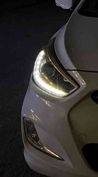 مازدا اكسنت خليجي وكالة مال تفصيخ جهة راكب السعر 80 وبيها مجال حك جية ...