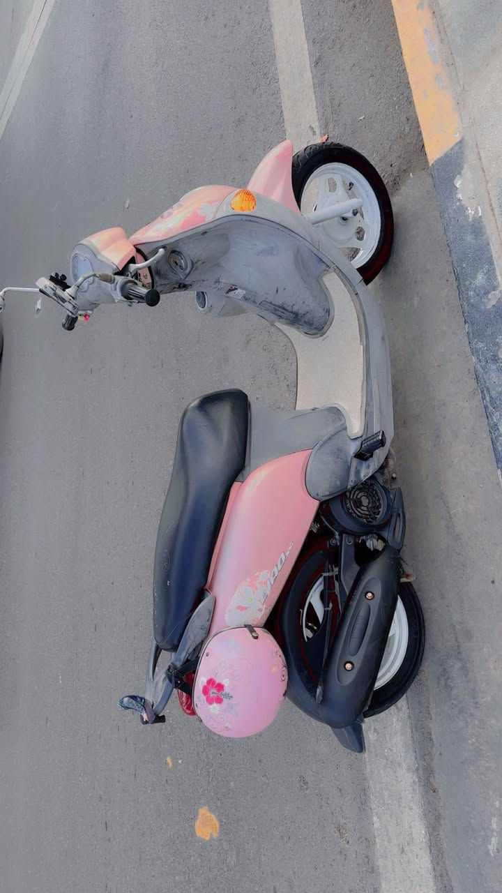 سلام عليكم دراجة فلة للبيع مكفولة من كلشي تواصل  عل رقم ***********
