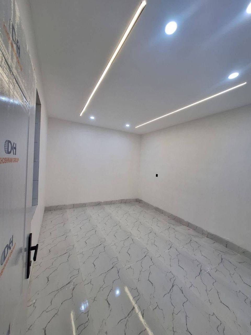 �✨ فرصة مميزة للبيع ✨🏡
📍 المساحة: 125 متر
🛣️ على شارع: 15 متر
🌅 موقع مميز: مقابل مفتوح وماكو بيوت قدامه
🛏️ 3 غرف نوم
***********
***********
***********
**********************
في حال لم يتوافق العقار مع رغبتكم او لم يكن بقدر امكانيتكم زوروا موقعنا على تلكرام للتصفح على اكثر عدد من العقارات المتوفرة•https://t.me/miran_48

💰 السعر: 8 دفاتر و20 ورقة
