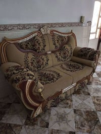 كنب ٥ قطع • نظيف جداً • مسيب حي العسكري