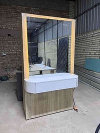 من معمل الوليد للديكورات ميز تواليت  ٢٠٠ الف مع شد ونقل  07748991108