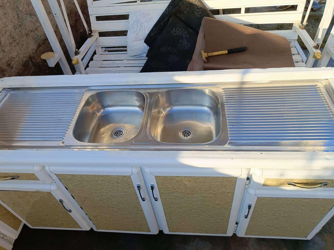 السلام عليكم
كاونتر 7 امتار لبيع 

معا مغسله دبل ثنين

مكانا قريه شكرا 

السعر 850 وبيه مجال بعد اتفاق

تواصل رقم 

***********
