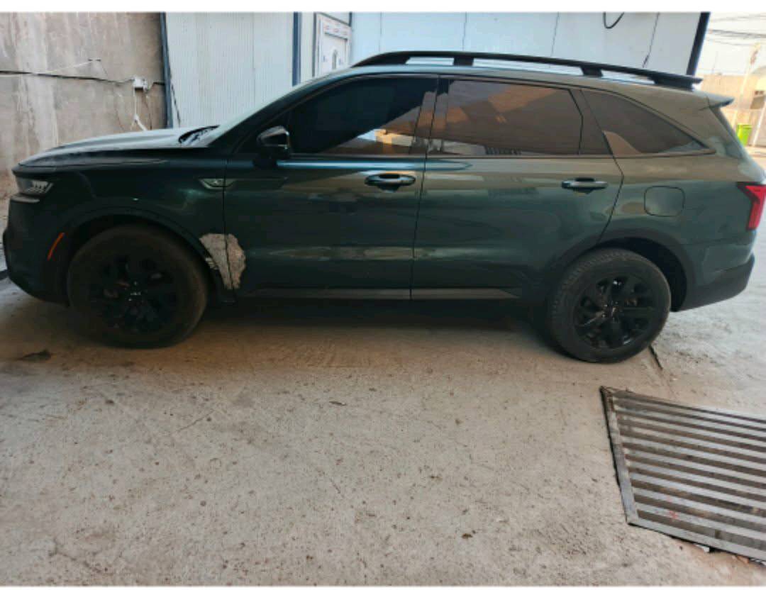 2023 KIA SORENTO
سعة المحرك:- 2.5
اللون:- زيتوني  
المسافة المقطوعة :-000 26 mi 
عدد المقاعد :- 7 مقاعد 
مواصفات السيارة :- X Line 
* شاشه كبيره 
*كراسي كهرباء   
*وَيْل 20
*فرش جلد اسود 
*كامره 
*حساس تجاوز 
*بصمه
*حساس خلفي  
*تشغيل عن بعد 
*لايت زينون 
*اشاره بالمرايا
بدون رقم دخول جديد 
السيارة جديد 
وحادثه حلوو جاملغ الغلفي بدون ايرباك 
العنوان بغداد الغزاليه 
***********
