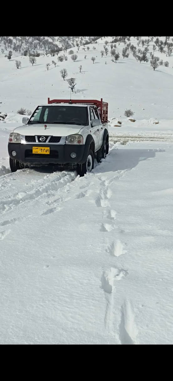 نیسان دەبڵ ئەکسڵ ٢٠١٣  مەەکینەی تازەتاعمیر 
٤ تایەی تازە  هیج مەسرەفیکی نییە  نرخ ٩٧ گەڵا و معامەڵە  کەم  *********** بنجوين, السليمانية
