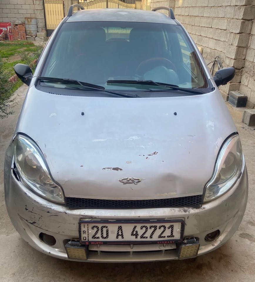 السلام عليكم
سيارة شيري A1 
موديل 2013 
كير ومكينة كورلا 1400 انسى العطلات رقم انكليزي  بأسمي مشروع وطني وين ميعجبك تحول سيارة استخدام قليل نقوصاتها صدر تعبان بور مال ستيرن ينقص الصوندة يرادلها تبديل باقي السيارة كدام عينك زوج تايرات جدد سيارة جاهزة السعر 28 وبيها مجال  العنوان ديالى / بعقوبة شراي اتصل على الرقم ***********
