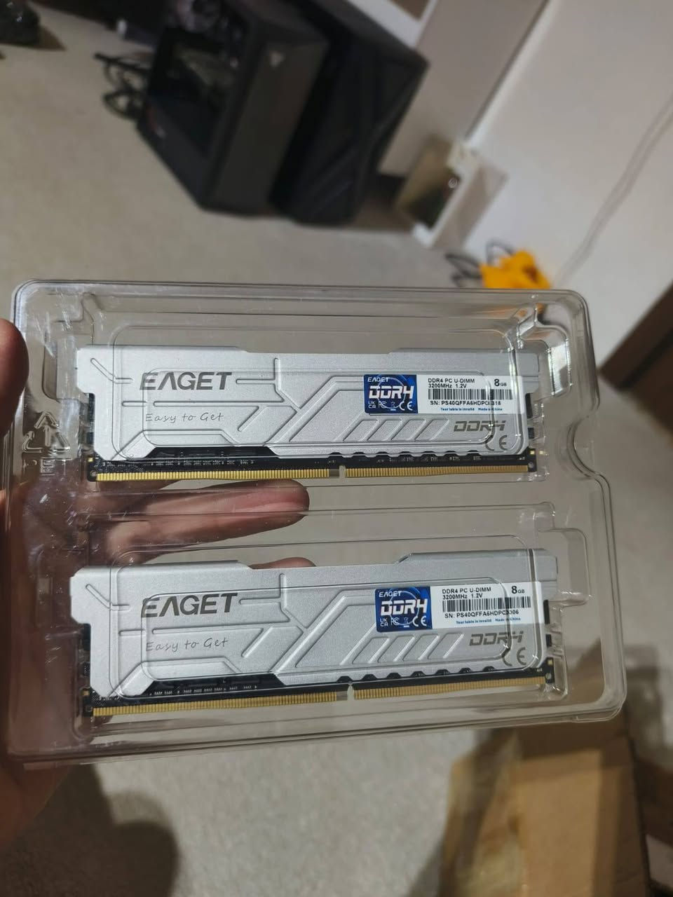 FORGEON DDR4 16*2 3200
200
KINGSTON FURY DDR4 8*2 3200
105
GLOWAY DDR4 16G 3200
100
KLLISRE DDR4 16*2 3200
180
EAGET DDR4 8*2 3200
95
KLLISRE DDR4 8*2 3200
90
EAGET DDR4 16G 3200
95
LENOVO DDR4 16*2 3200 (INTEL) 
170


**إذا كنت صاحب هذا الإعلان وتريد حذفه لأي سبب، رجاءا أرسل رسالة إلى الدعم الفني**