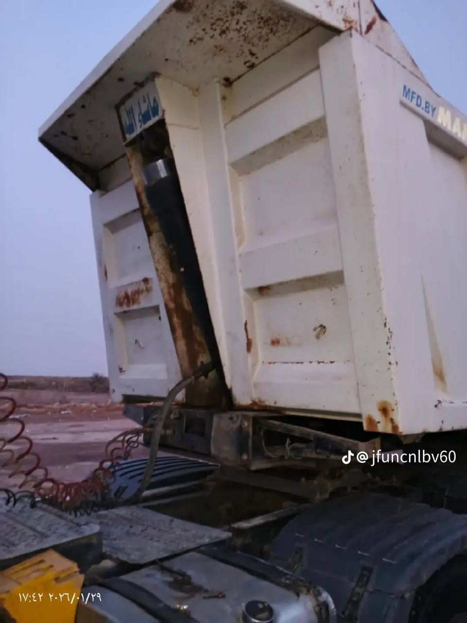 السلام عليكم
البيع عربانه ماموت حداديه 3دنكير م32 موديل 20 
***********
***********
