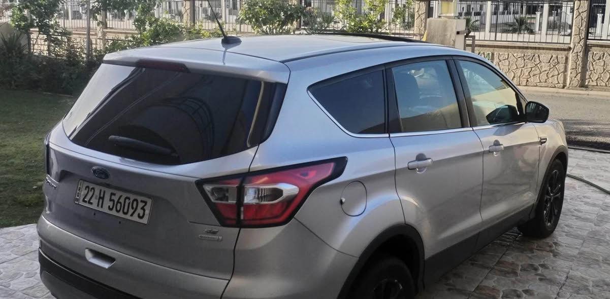 Ford Escape 2017
فول مواصفات پانوراما
فقد شبر صبغ جاملغ بدون دواخل 
تەنها یەك چاملغی سبوغە بەبێ ژۆرێ 
سەیارەكە زۆرپاكە یەك دینار مەسروفی نیە بەناوی خۆمە
گێر و مەكینە بەشەرت نەكراوەتەوە كارەبایی بەشەرت 
نرخی داوای ١٠٢ و مامەڵە 
*********** أربيل, العراق
