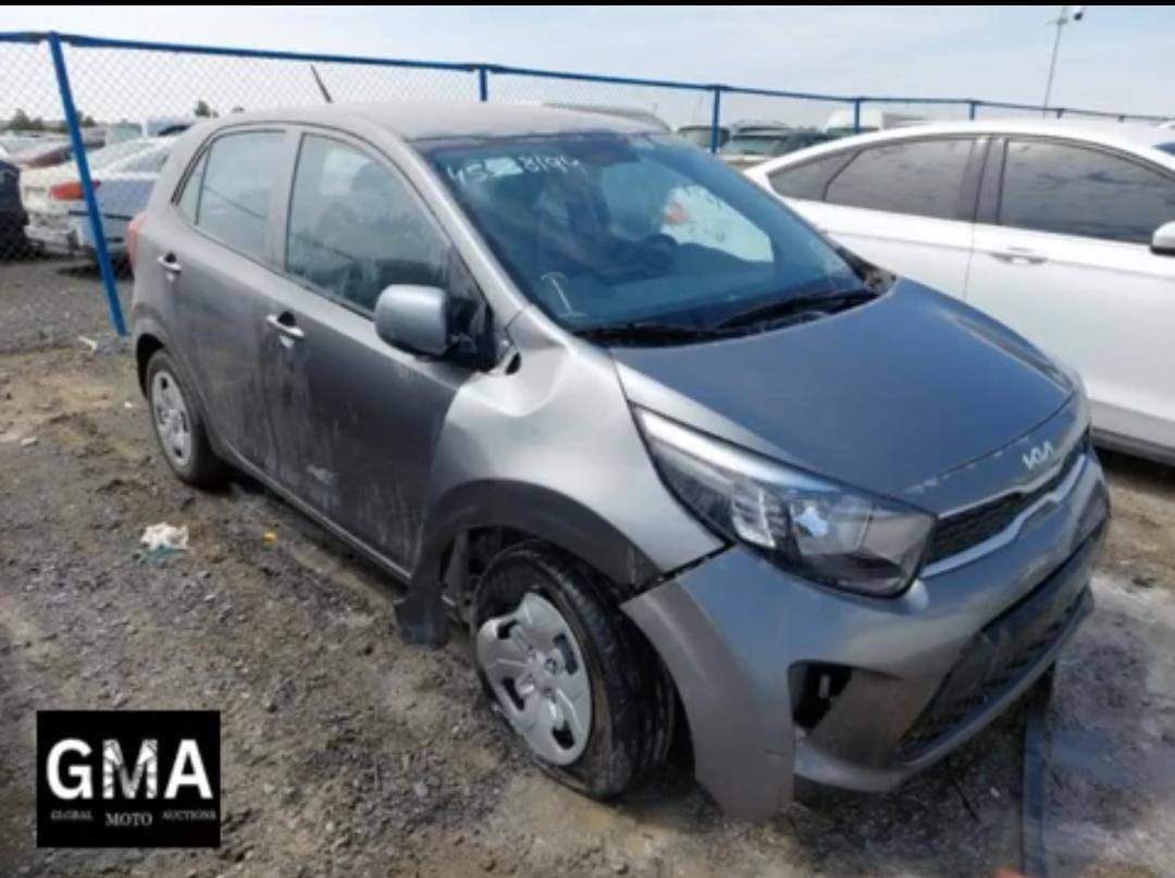 السلام عليكم
كيا بيكانتو ٢٠٢٣
ماشيه ٣٢
سياره جديده حادثه موضح بالصور
مكانها حله المركز
السعر ١١٥ وبيه مجال للاستفسار ***********
