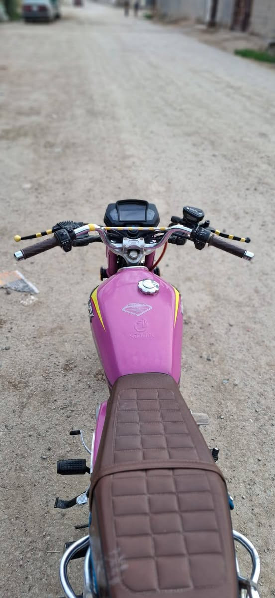 السلام عليكم دراجة أربعة كير تايكر دراجة نظيفة *********** بغداد بوب الشام
