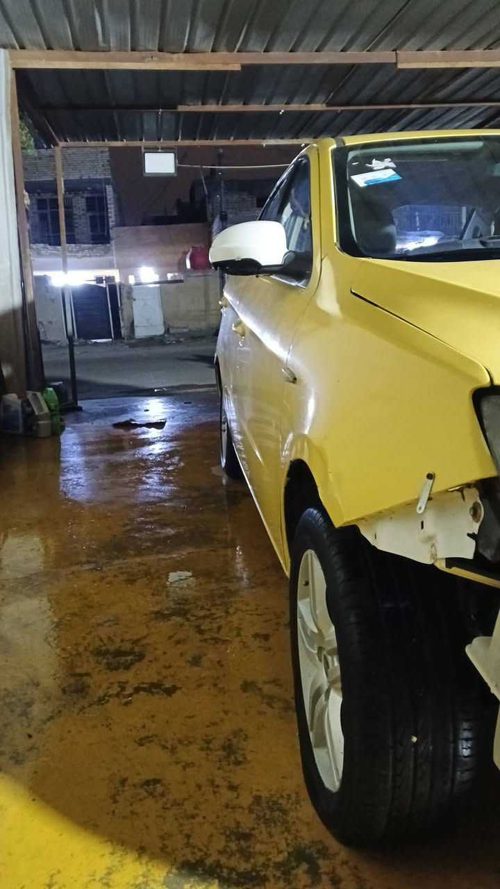 كير محرك خير من الله غرفتة حلوة كشر مثل ما موضح بصورة هزه جديده سنويه بسمي تحويل مباشر مصفره هيه وغرامه السعر 35وبيهه مجال حك الجيه *********** المكان بغداد الحسينية الراشدية
