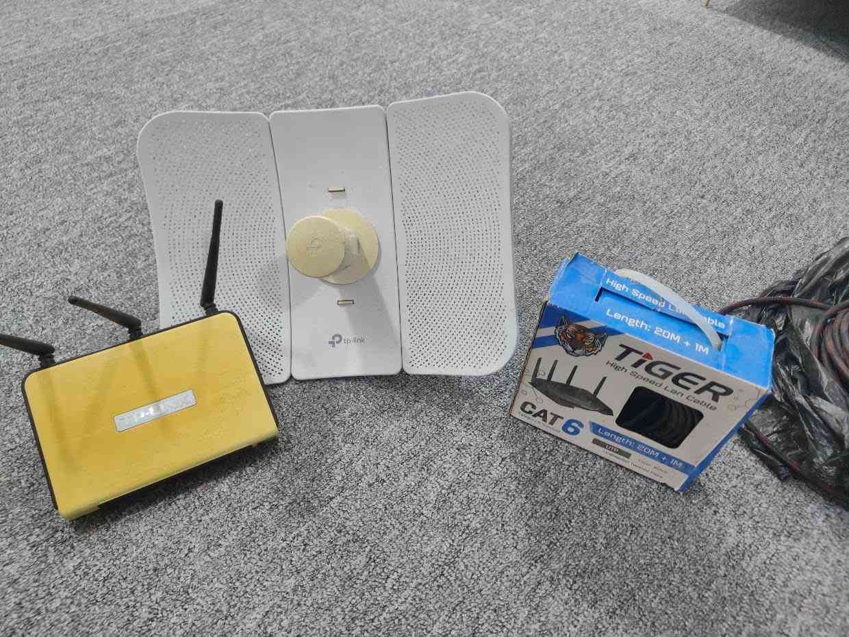 السلام عليكم
منظومة انترنت بور بيم سعر 90 الف
منظومة انترنت لايت بيم سعر 70 الف 
السعر لكل منظومة يشمل كل شي داخل الصورة مع النانو
رقمي ***********
يوجد توصيل كافة المحافظات
