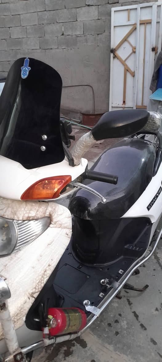 سلام عليكم ورحمه الله وبركاته
دراجة سبيسي للبيع ماليزي الدراجة خير من الله موديل ٢٠٢٣ مكينه ناعمة  كهربائيات كلها شغاله محركة نظيف وما بيه اي نقص العنوان واسط قظاء النعمانية    رقم الهاتف  
*********** قرب ابو نور ابو السراميك
