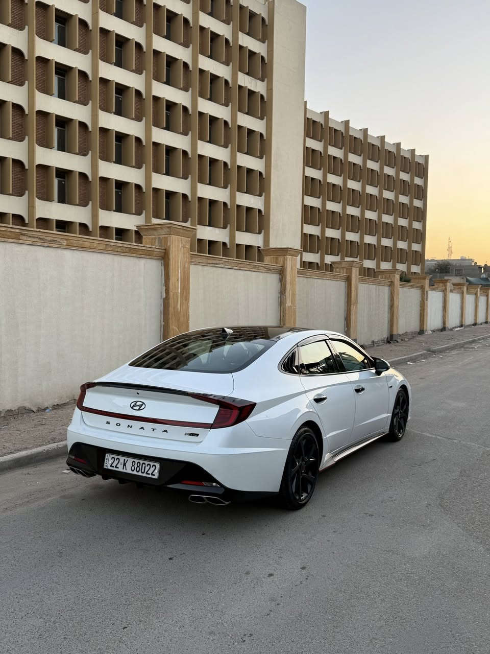 سوناتا 2022 N نايت ادشن
مواصفات الان لاين معروفه 
مكينه 2500 توربو 
كير dct دبل كلج 
بانوراما 
سماعات سستم bose
رقم اربيل مرتب تريد تحويل او وكاله 
السياره بدون قطره دواخل صبغ بنيد ونص جاملغ وباب صدر 
السعر 183 وبيها مجال بسيط بلعافيه ع ياخذها 
*********** مكاني كراده ساحه كهرمانه
