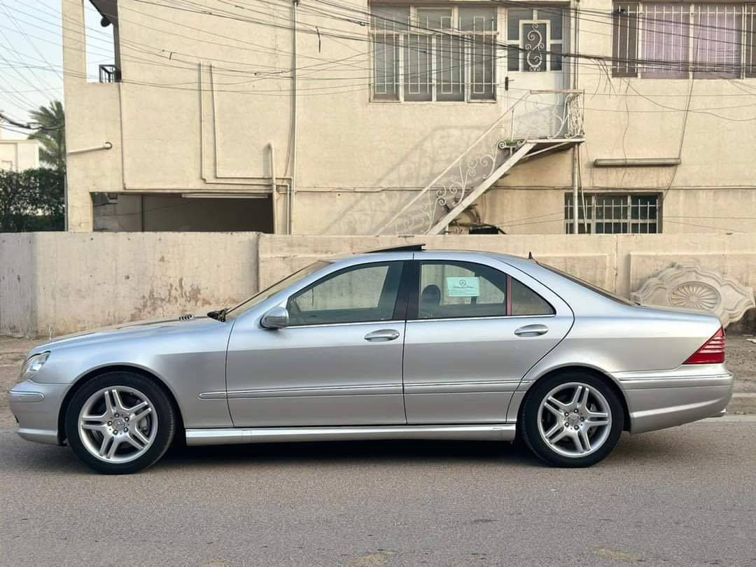 السلام عليكم
للبيع مارسيدس غواصه 
موديل 2001
S55amg
ماشيه 204الف كيلو حقيقي
رقم بغداد 
مكان السياره بغداد 
لاستفسار ***********

