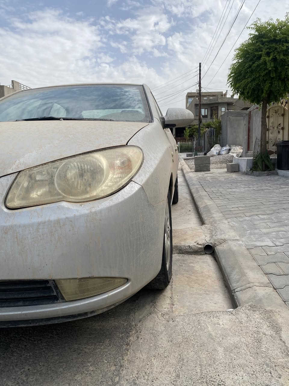 سڵاو ئەم سەیارەیە بۆ فرۆشتن فوول فوول تەنها سلایت نیە
تەبرید لامس
ئاوێنە ئیشرەتە
ویل گەورەیە
كوشن هێتەرە
سوكن فۆلیۆمە
دەكشن بەرزە
فوول مسرەف كراوە 
سەیارەی دەستی  معرز چی نیە


**إذا كنت صاحب هذا الإعلان وتريد حذفه لأي سبب، رجاءا أرسل رسالة إلى الدعم الفني**