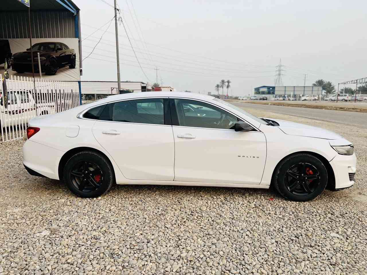 ماليبو 2019 امريكي حادث بسيط جدا
شبر صبغ بالبنيد 
وباقي السياره جديده كلش
رقم بغداد دولي بأسمي
محرك وكير كفاله شرط
فول مواصفات 
بصمه
شاشه كامره 
العنوان بابل الشوملي
السعر 108$ وبيها مجال استفسار 
***********
***********
