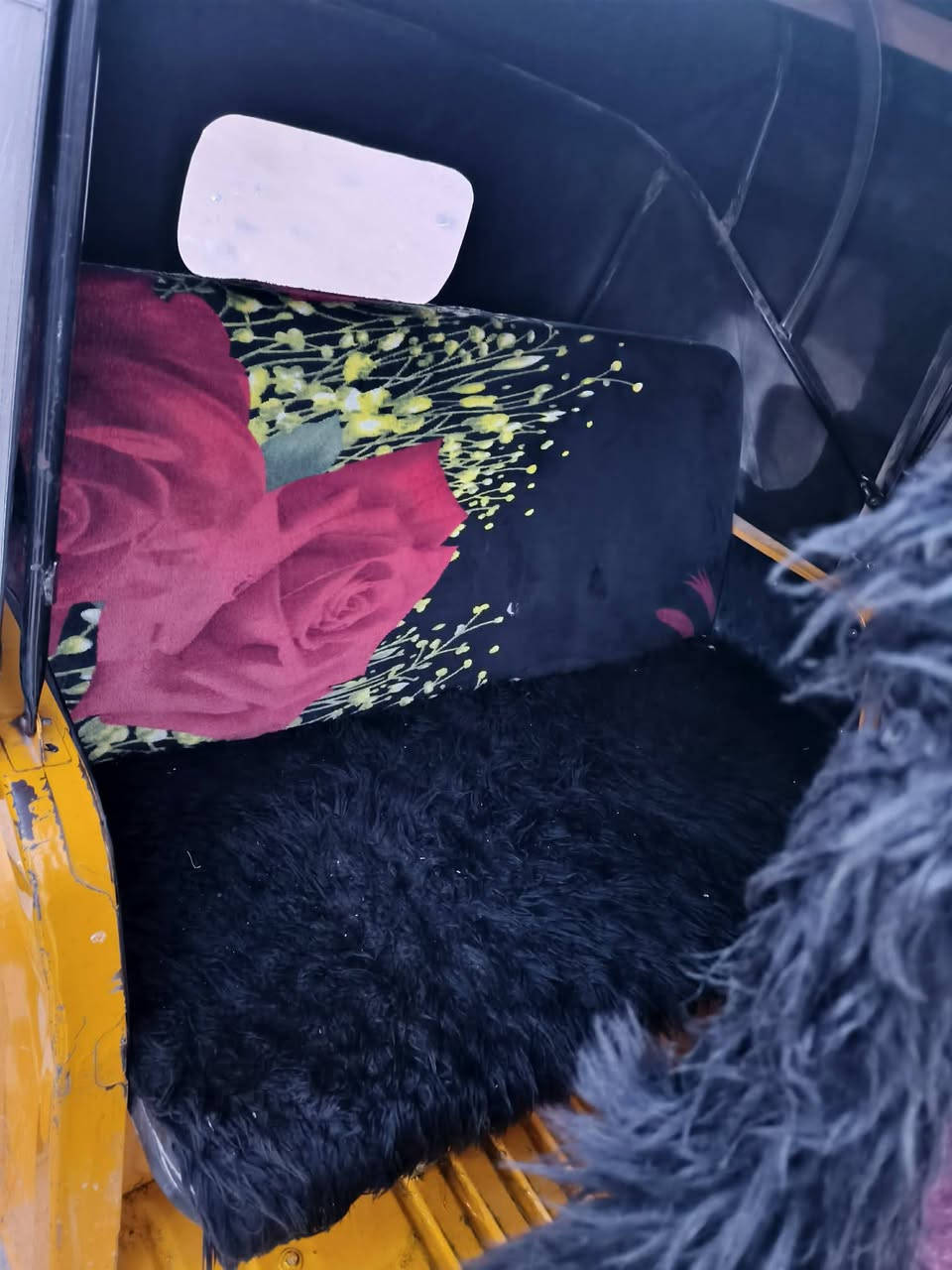 سلام عليكم تكتك للبيع موديل 19 مكينه 22 تي في اس سنويه و رقم بابل تكتك حلوه مال شغل جاهزه  سعر 3,250 وبيه مجال ***********
