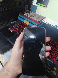 عندي ايفون 16 برو ماكس مقفول ايكلود اريد ابيعة 07744578967