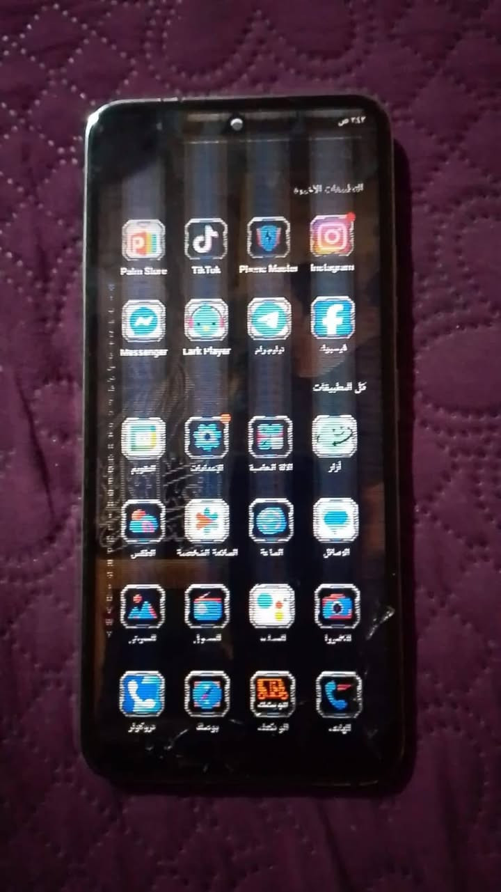 سلام عليكم جهاز  تكنو سبارك30 .. ضاكرة 256. شحن سريع جهاز  حلو يرادلة بس شاشة . اريد اراوسة بدراجة شحن او بانزين .. مكان بصرة كرمة علي . رقم ***********
