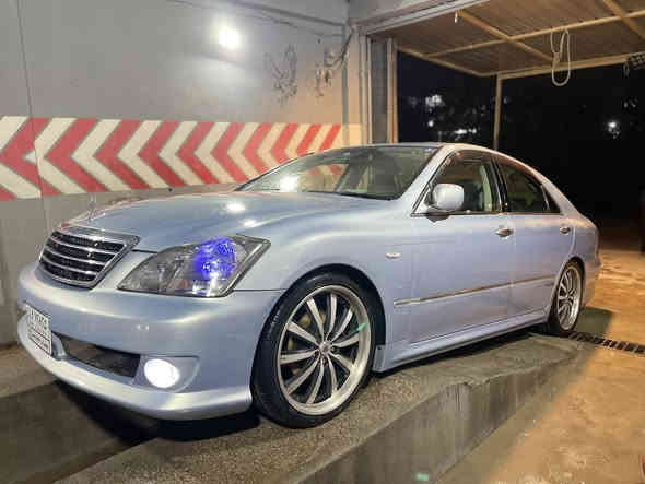 شاهینە سپۆرت  ٢٠٠٥ بڕاوە 
١٨٠ی گێڕ و مەكینە بچوك 
گێڕ و مەكینەی بەشەرت 
٣ دوگمە
بەسمە 
تەحدید سورعە 
سوكان ڤۆلیۆم 
ئاوێنە هیتەر 
ساڵۆنسای سپۆرتی بۆ بەسراوە 
تەبرید سارد و گەرم بەشەرت 
برێكی بەسراوە
هەیكەلی  سەیارەكە نموونەیە  
تایە و ویلێكی سپۆرتی لەژێرە
سەیارەیەكی تابڵێی جایزە ماڵی دەستی گەنجە 
بەنزین زۆر زۆر كەم سەرفەكات 
قوەتێكی زۆر باشی هەیە 
تەقە و رەقەی هیچ تیانیە
١ تەقە و ١٠٠ دۆلارت بۆ ئەبڕم 
سعری ٤٩ گەڵا و مەجالێكی كەم 
شوێن پیرەمەگرون 
تەنها فرۆشتنە 
***********
