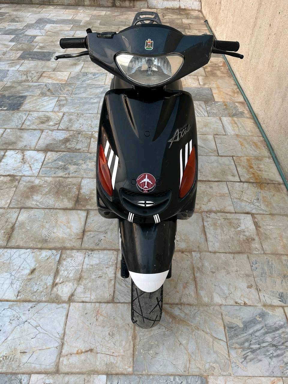 السلام عليكم 
دراجة اكزز ياماها سرعه 100 للبيع axis Yamaha 
الدراجه مكينه ناعمه فوول 
الكفرات نظاف وكاملات
تشتغل سلف هندر اول نگره تشتغل 
كهربائيات   اشاير لايت اصطاب عداد سرعه  وبانزين كلهن شغالات 
صالنصة (اكزوز) اصلي 
تايرات اصليات ونضاف الخلفي توني مبدلة 
قفل صندوك قفل ستيرن قفل اكسل كلهن شغالات  المكينه مفتوحه قبل فتره وشغل مضبوط 
الدراجة كلش نظيفة  معدل و نهضة بطناش  
الدراجة شرط كاملة من الطول للطول 
مكاني بصرة بالجنينة بشارع المصلحه 
رايدها 650 الف
 تجي تفحص تروح المصلح شنو تريد حاظر 

هذا الرقم بي واتساب وشريحة 

*********** 