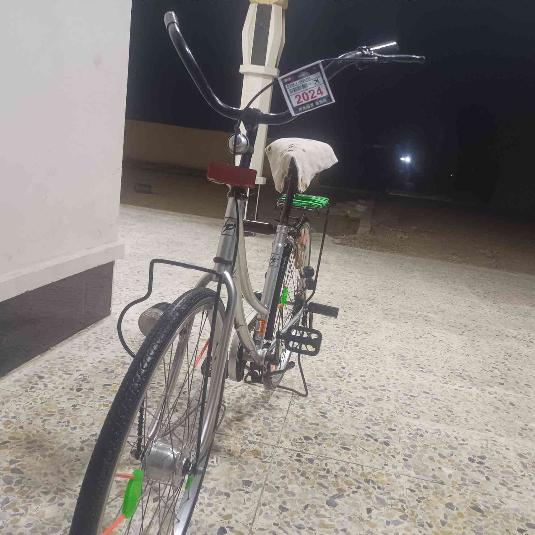 سلام عليكم هذا الباسكل للبيع او مراوس شعندك نزل وموجود خاص


**إذا كنت صاحب هذا الإعلان وتريد حذفه لأي سبب، رجاءا أرسل رسالة إلى الدعم الفني**