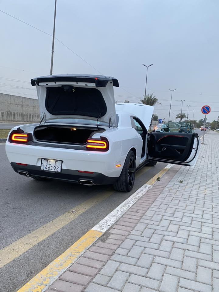 سلام عليكم 
جالنجر 2023 last call 
فئة sxt 
السعر 215 وبيه مجال 
رقم الهاتف *********** موجود واتساب 
السياره اني مستورده على ايديه من امريكا 
اجتي ماشيه 3000 الاف وهسه ماشيه 60000
السياره كلوب واحد مامشتغل بيه وجديده كلش 
مكينه كير صدر امامي خلفي تبريد كله كفاله وتجي وتشوف بعيونك 
حادثه جاملغ وبنيد  مبدلات وصور الحادث موجوده بالمنشور تصليحه على ايديه بدون ايرباك سياره 
الاضافات 
شاشه جبيره اصليه تفصيخ 
اناره led متغير الالوان 
دوسات 
عدسات زرع زنون اصليه يعني اناره نهار 
تخم ويل نجمه + تخم تايرجديد 
السياره استعمال شخصي لاداخله استعراض ولاداخله ساحه
