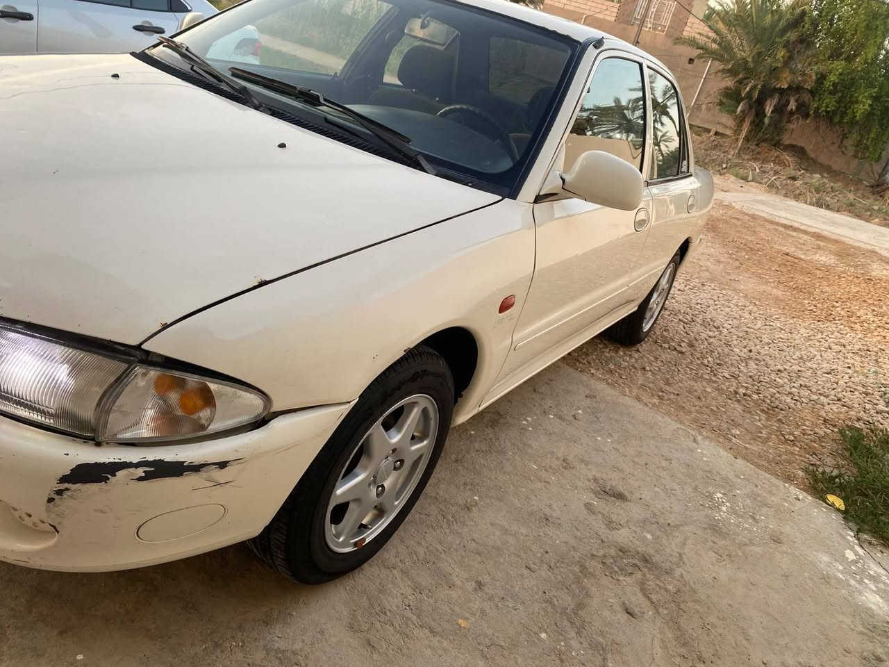 سياره براتون جاهزه ومابيها اي نقص  بيها طخات خفيفه ما عدا ضربة في الباب تبريد جاهز تخم تاير جديد حداديه صار شهر امامي خلفي سيارة نضيفه جدآ موديل ٢٠٠٤ مدوار مباشر السعر ٥٠ وبيها مجال قليل  مكان كربلاء التواصل على الرقم ***********  @
