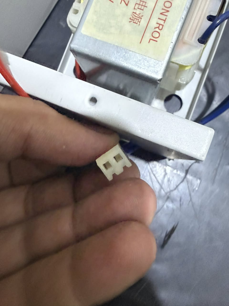 ‏سلام عليكم شباب هذا الجهاز ما اعرفه مال شنو طوني بي سعر بالعافية


**إذا كنت صاحب هذا الإعلان وتريد حذفه لأي سبب، رجاءا أرسل رسالة إلى الدعم الفني**