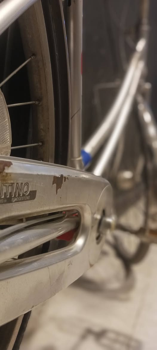 السلام عليكم عندي بيسكل للبيع بيسكل نضيف فول رزانه كير 3 حساس سعر 80بي مجال مكاني  كركوك طريق بغداد يم بولي ڤارد الرقم ***********
